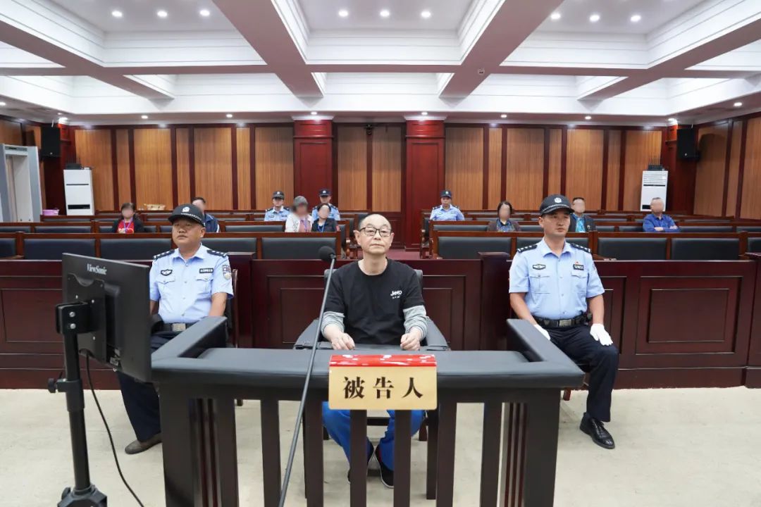 貴州電網(wǎng)有限責(zé)任公司原黨委委員、工會(huì)主席張帆受賄案一審宣判