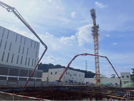 恒運(yùn)9F燃機(jī)綜合辦公樓基礎(chǔ)筏板及承臺(tái)、坡道底板澆筑完成