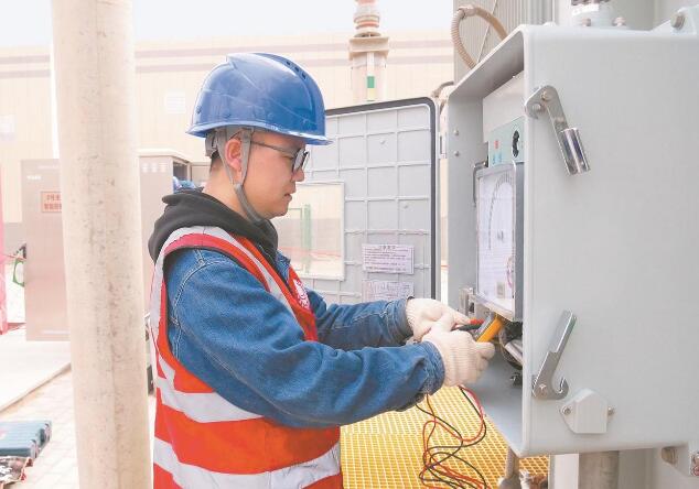 范紅星：在現(xiàn)場(chǎng)學(xué)習(xí)成長(zhǎng)，在一線實(shí)踐創(chuàng)新