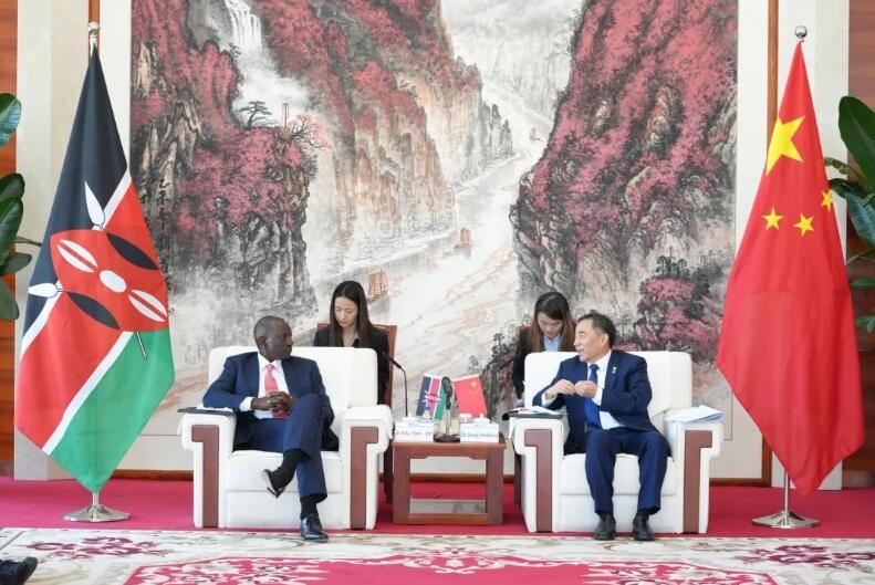 中國(guó)能建黨委書記、董事長(zhǎng)宋海良與肯尼亞總統(tǒng)魯托會(huì)談