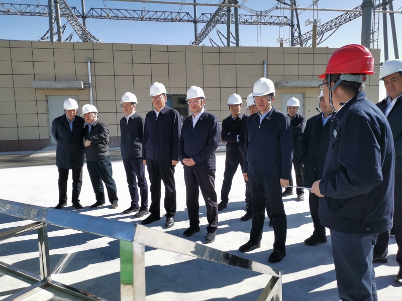 國(guó)家能源局黨組書(shū)記、局長(zhǎng)章建華帶隊(duì)赴內(nèi)蒙古自治區(qū)開(kāi)展專題調(diào)研