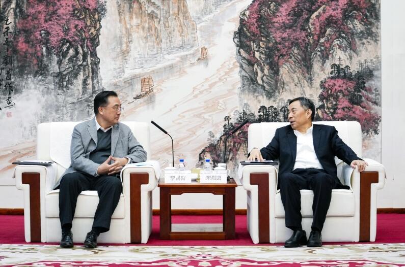 中國能建黨委書記、董事長宋海良與華夏銀行黨委書記、董事長李民吉會談