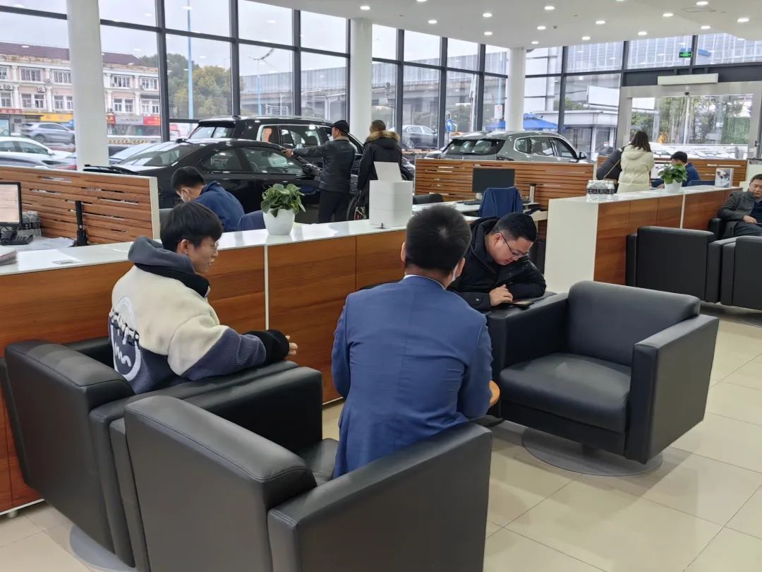 2024年上?！熬G牌”政策出臺!新能源消費市場火熱