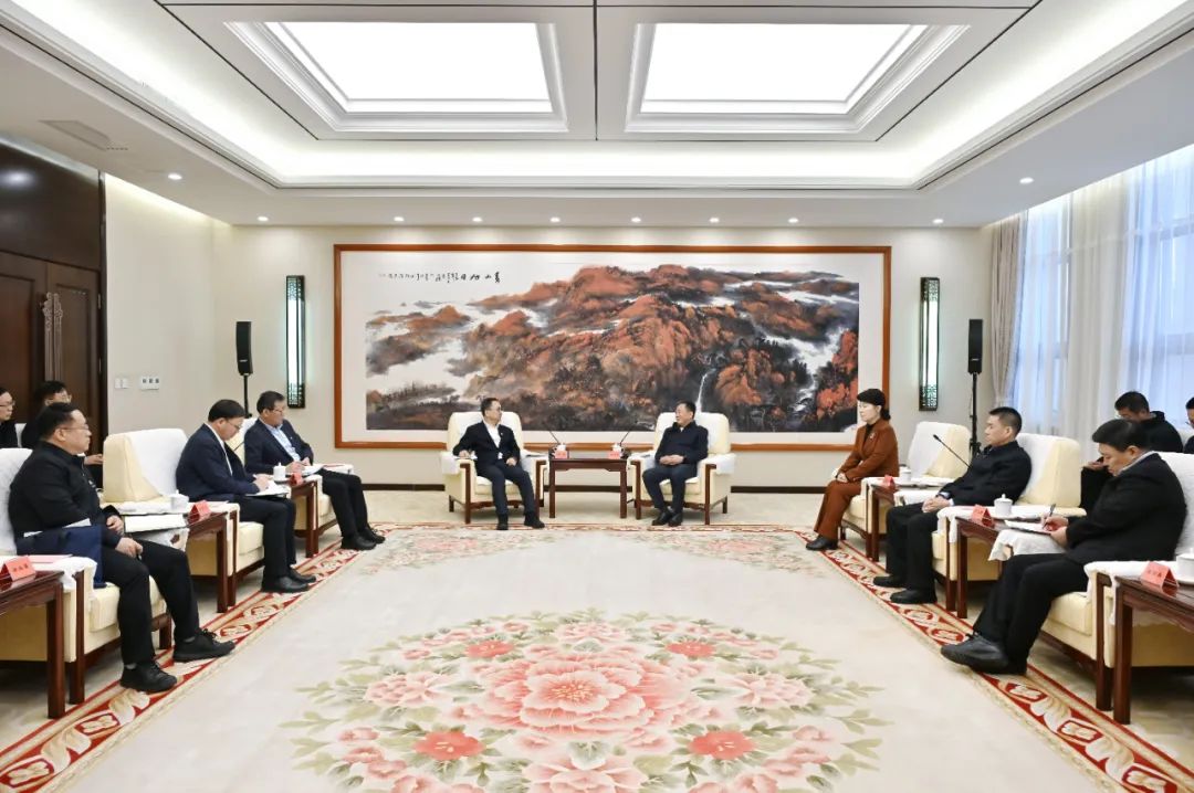 中國大唐集團(tuán)有限公司董事長鄒磊拜會(huì)內(nèi)蒙古自治區(qū)黨委書記孫紹騁、自治區(qū)主席王莉霞