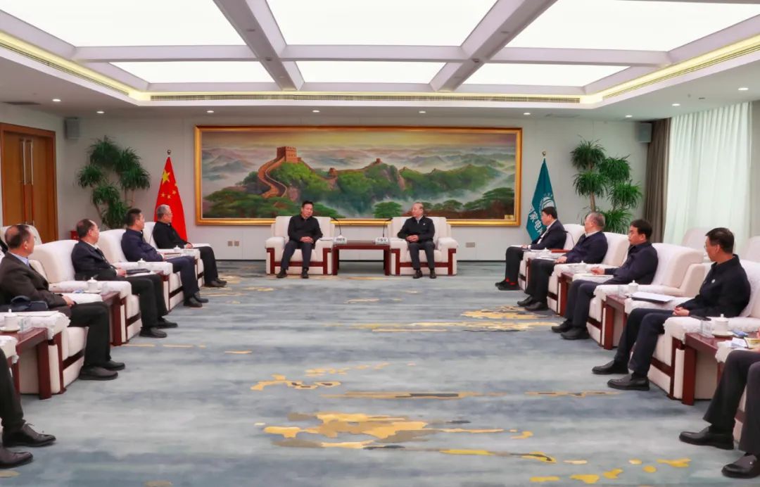 劉明勝、栗寶卿與國家電網(wǎng)董事長辛保安、總經(jīng)理張智剛會談