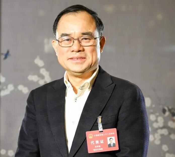 【兩會好聲音】全國人大代表、長安汽車董事長朱華榮：強化市場調(diào)節(jié)手段，進一步改善汽車消費環(huán)境