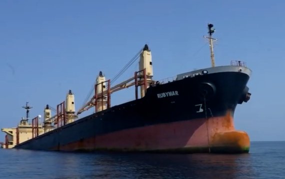 紅海危機(jī)進(jìn)入“3D”模式，海面熱戰(zhàn)不歇海底電纜被切斷