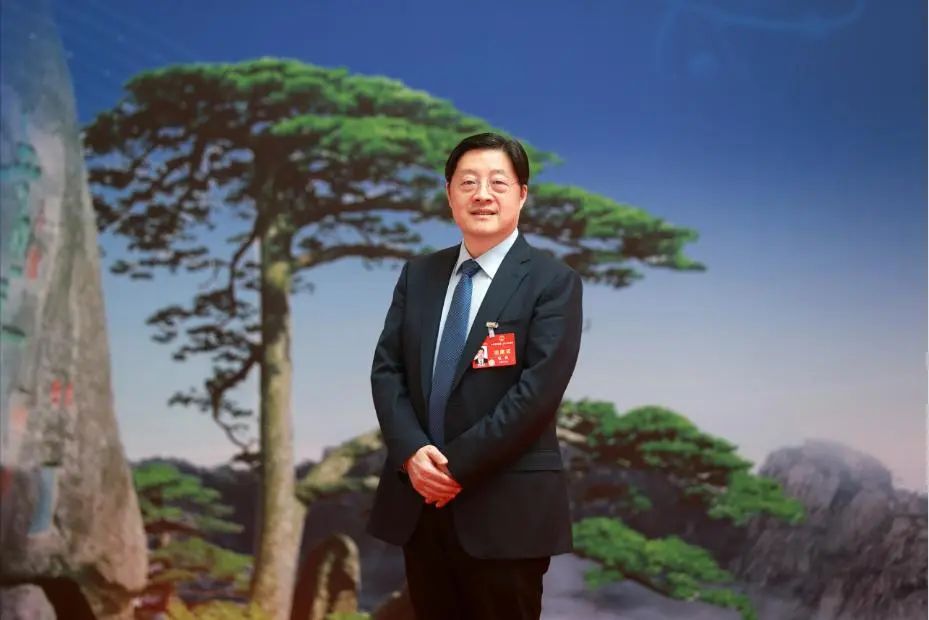 【兩會好聲音】全國人大代表、國網(wǎng)安徽電力董事長楊勇：為推動可再生能源高質(zhì)量發(fā)展提供法治保障