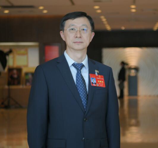 【兩會好聲音】國網(wǎng)江西省公司總經(jīng)理、黨委副書記劉勇：建設(shè)數(shù)智化堅強電網(wǎng)，更好保障能源安全、服務(wù)“雙碳”目標(biāo)