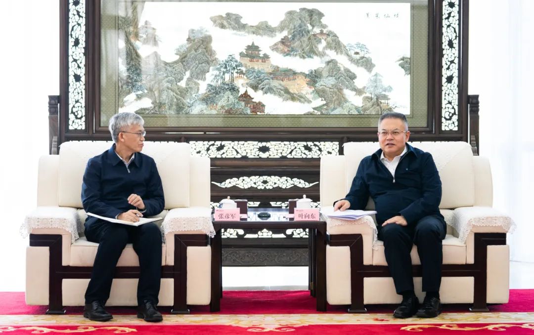 華電集團(tuán)黨組副書記、董事、總經(jīng)理葉向東會見東方電氣董事、總經(jīng)理、黨組副書記張彥軍