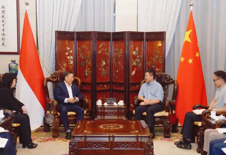 中國(guó)能建黨委書記、董事長(zhǎng)宋海良與中國(guó)駐印度尼西亞大使陸慷會(huì)談