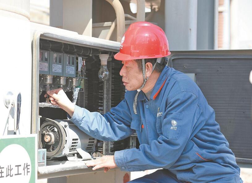 【國(guó)網(wǎng)楷?！垮X建華：把守護(hù)電網(wǎng)安全當(dāng)作一生的事業(yè)