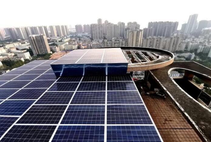 屋頂“發(fā)電站”，不再躺著賺