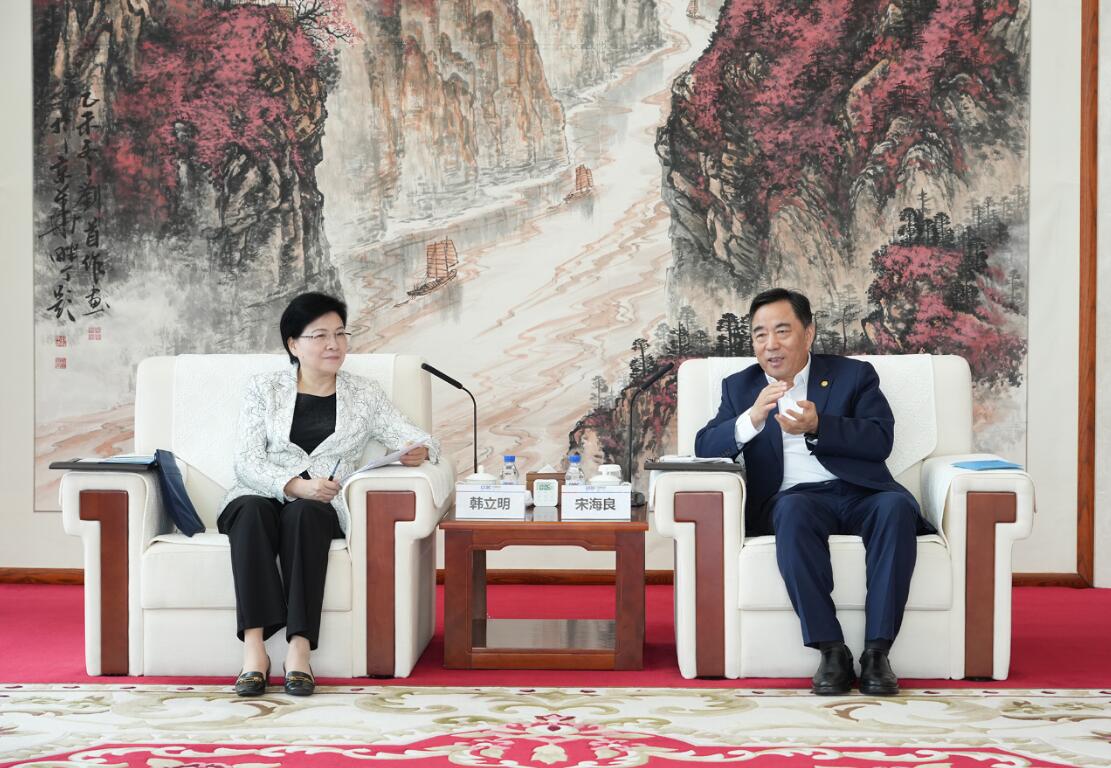 中國能建黨委書記、董事長宋海良與江蘇省委常委、南京市委書記韓立明會談