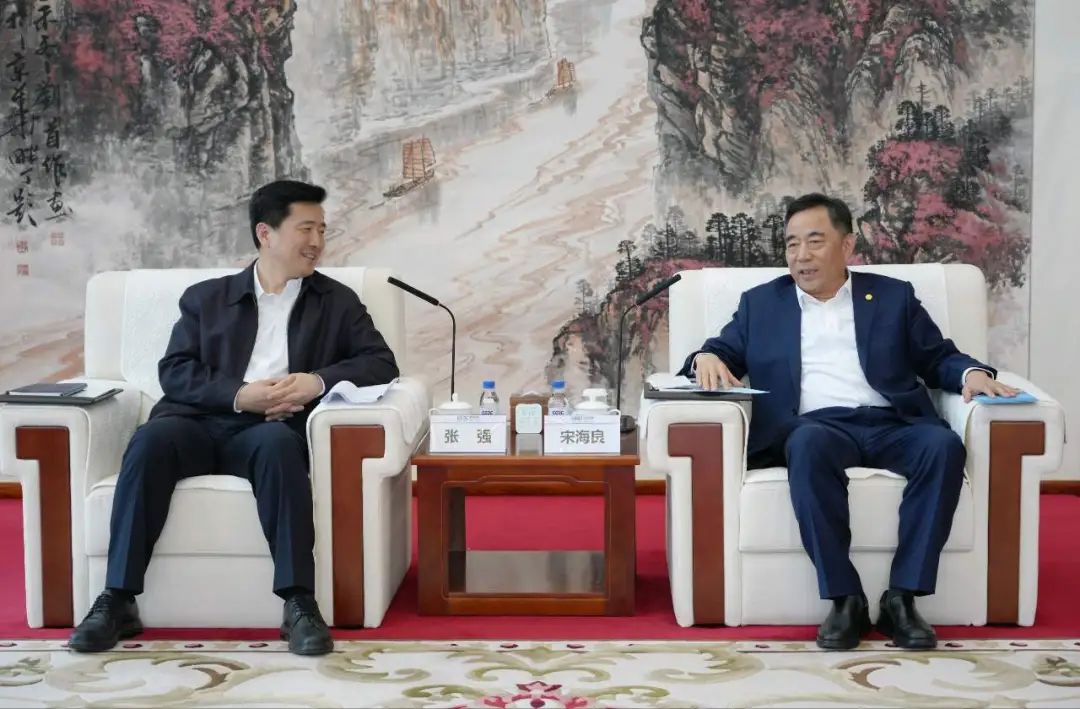 中國能建黨委書記、董事長宋海良與北京經(jīng)開區(qū)工委書記張強(qiáng)會談