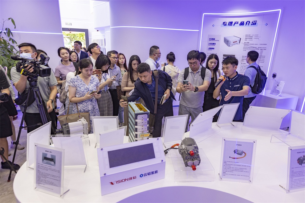 全力推動新型儲能產(chǎn)業(yè)發(fā)展，加快培育新質(zhì)生產(chǎn)力