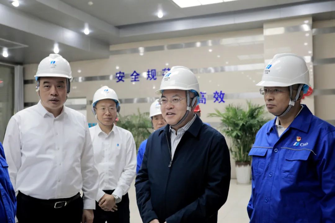 華電集團黨組副書記、總經(jīng)理葉向東到新疆公司調(diào)研