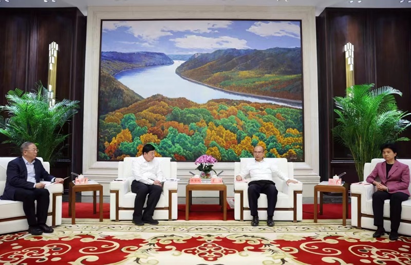 黑龍江省委書記許勤、省委副書記梁惠玲會(huì)見國家電網(wǎng)董事長張智剛一行