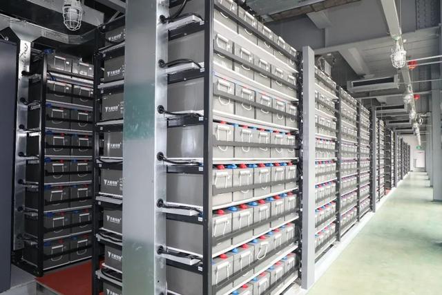 應(yīng)對(duì)用電高峰，小電池派上大用場(chǎng)