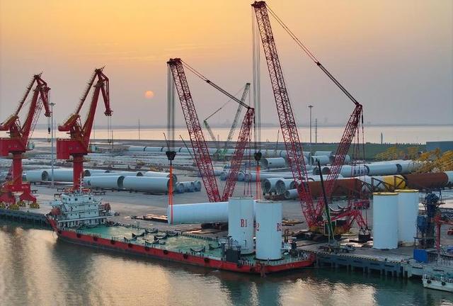 向綠向新，加快建設(shè)新型能源體系