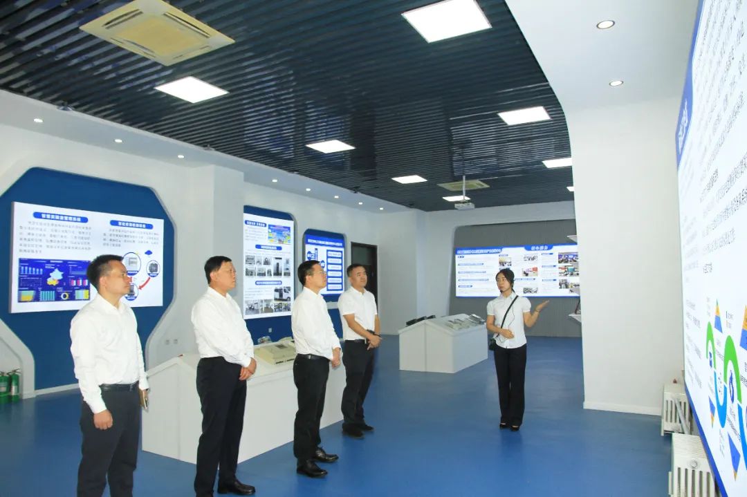 中國(guó)電氣裝備黨委書記、董事長(zhǎng)李洪鳳赴哈表所、天宇電氣、廈門許繼調(diào)研