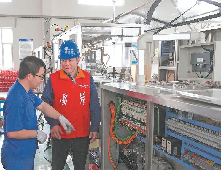 朱政委：當(dāng)好客戶“電管家”，及時(shí)高效解難題