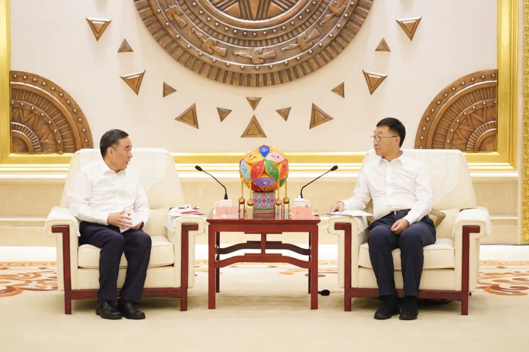 中國(guó)能建黨委書記、董事長(zhǎng)宋海良拜會(huì)廣西壯族自治區(qū)黨委書記劉寧