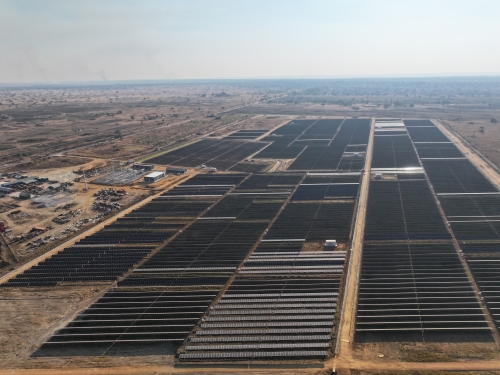 津巴布韋最大跟蹤式光伏電站正式投產(chǎn)運(yùn)行