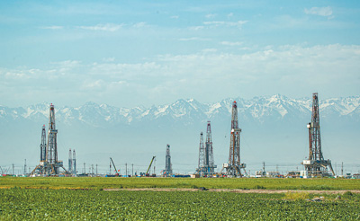 中國(guó)石油新疆油田加大勘探開發(fā)力度、推動(dòng)綠色智能轉(zhuǎn)型