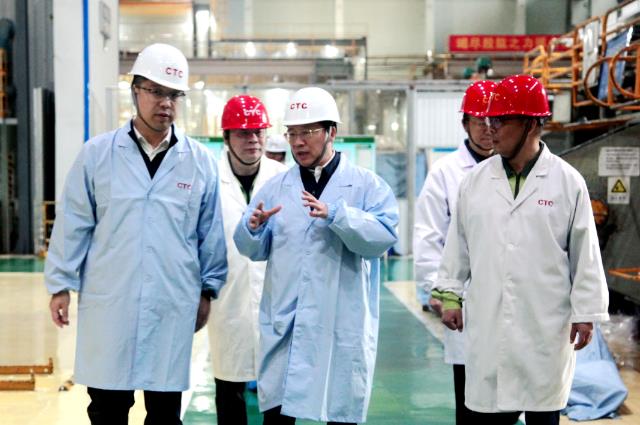 中國電氣裝備黨委書記、董事長李洪鳳赴浙江盛達、恒馳電氣、西電常變、常州東智調(diào)研