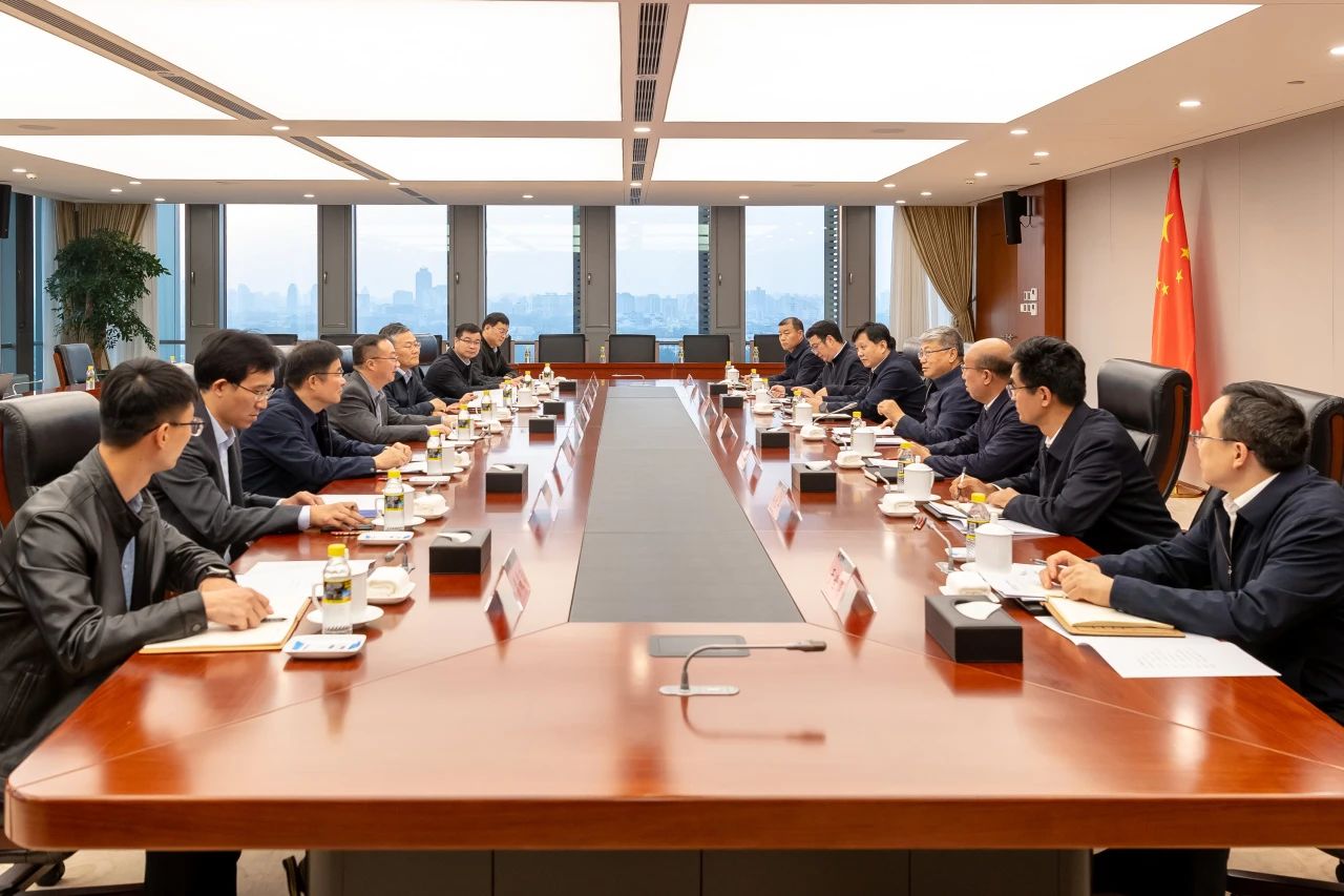 國(guó)家能源集團(tuán)黨組書記、董事長(zhǎng)劉國(guó)躍會(huì)見(jiàn)中國(guó)礦業(yè)大學(xué)校長(zhǎng)趙宏偉