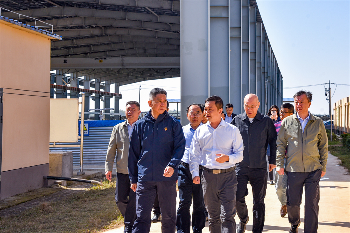 華潤集團副總經(jīng)理韓躍偉赴華潤赤壁鄉(xiāng)村振興示范區(qū)、華潤電力咸寧公司調(diào)研