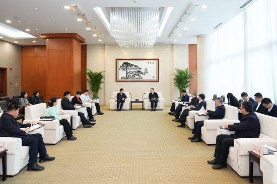 華能集團總經(jīng)理張文峰會見內(nèi)蒙古自治區(qū)黨委常委、包頭市委書記丁繡峰