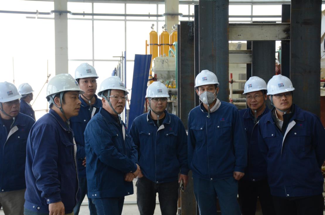 中國(guó)能建建筑集團(tuán)黨委副書(shū)記、總經(jīng)理羅耕能到正寧百萬(wàn)項(xiàng)目調(diào)研指導(dǎo)
