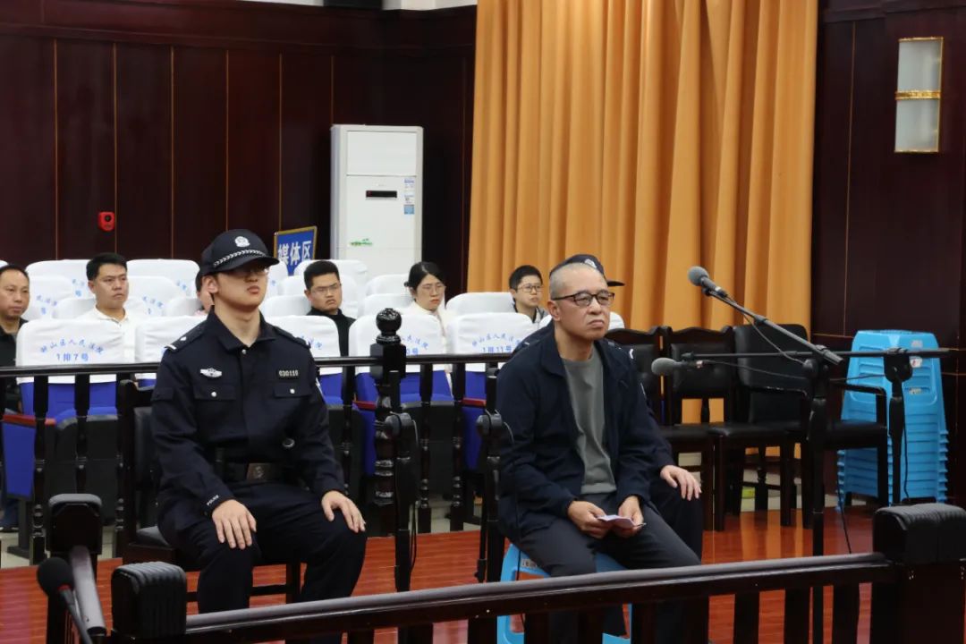 貴州電網(wǎng)原專職董事徐銘受賄、行賄案一審宣判