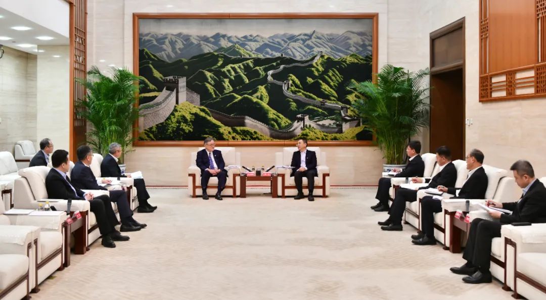 大唐集團(tuán)黨組書記、董事長鄒磊與日立制作所取締役會長東原敏昭會談