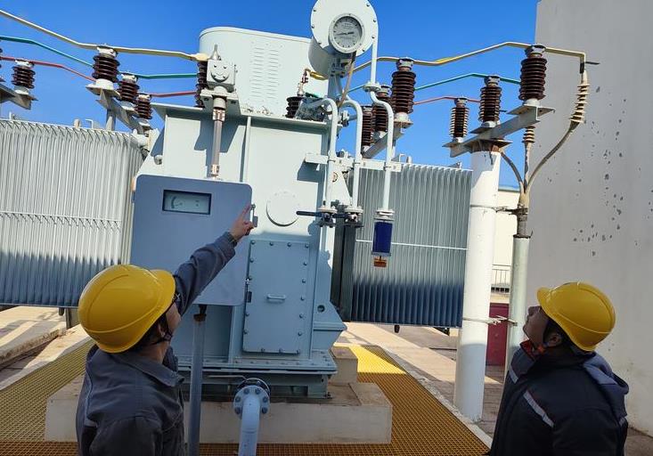 國(guó)網(wǎng)康?？h供電公司加強(qiáng)設(shè)備特巡 高效率保供迎峰度冬