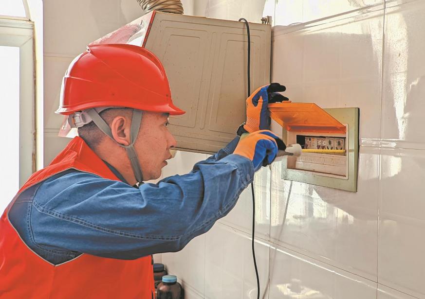 楊劍：“我們多操點(diǎn)心，客戶就多點(diǎn)方便”