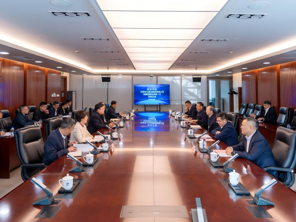 華電集團(tuán)副總經(jīng)理吳敬凱會(huì)見中國(guó)電建黨委常委、副總經(jīng)理徐鵬程