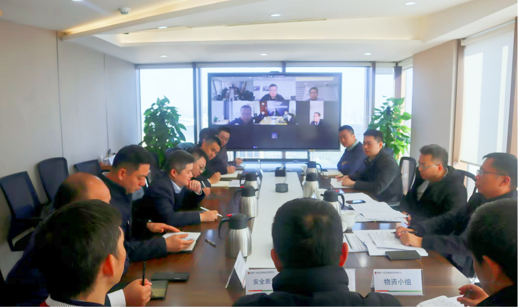 國家電投四川公司黨委書記、董事長盧岸健調(diào)研攀枝花儲(chǔ)能、色達(dá)光儲(chǔ)項(xiàng)目建設(shè)工作