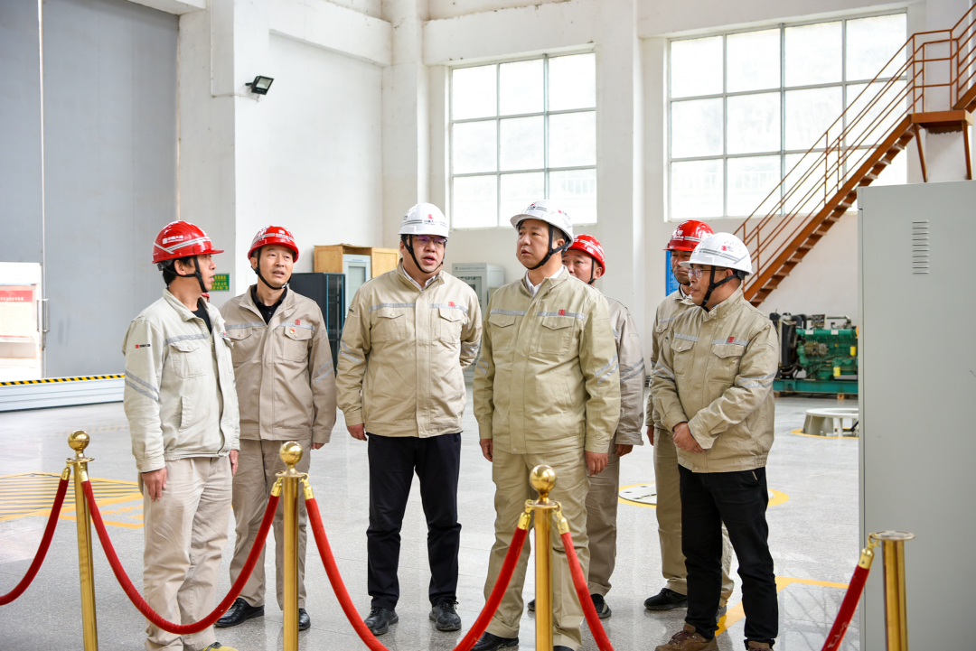 大唐甘肅公司黨委書(shū)記、董事長(zhǎng)王建偉到碧口水電廠調(diào)研指導(dǎo)工作