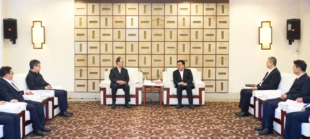 中國電建黨委書記、董事長丁焰章拜會海南省委書記馮飛