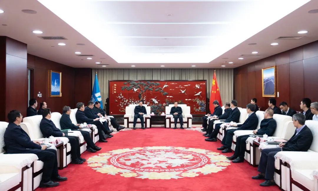 華電集團(tuán)黨組書(shū)記、董事長(zhǎng)江毅會(huì)見(jiàn)東方電氣黨組書(shū)記、董事長(zhǎng)俞培根