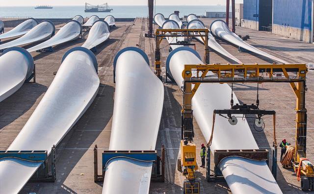 山東省加速發(fā)展海上風(fēng)電，超大型風(fēng)機(jī)源源不斷出海安裝