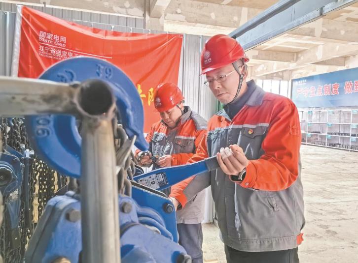 李俊鵬：走南闖北建電網(wǎng)，施工細(xì)節(jié)見(jiàn)真章