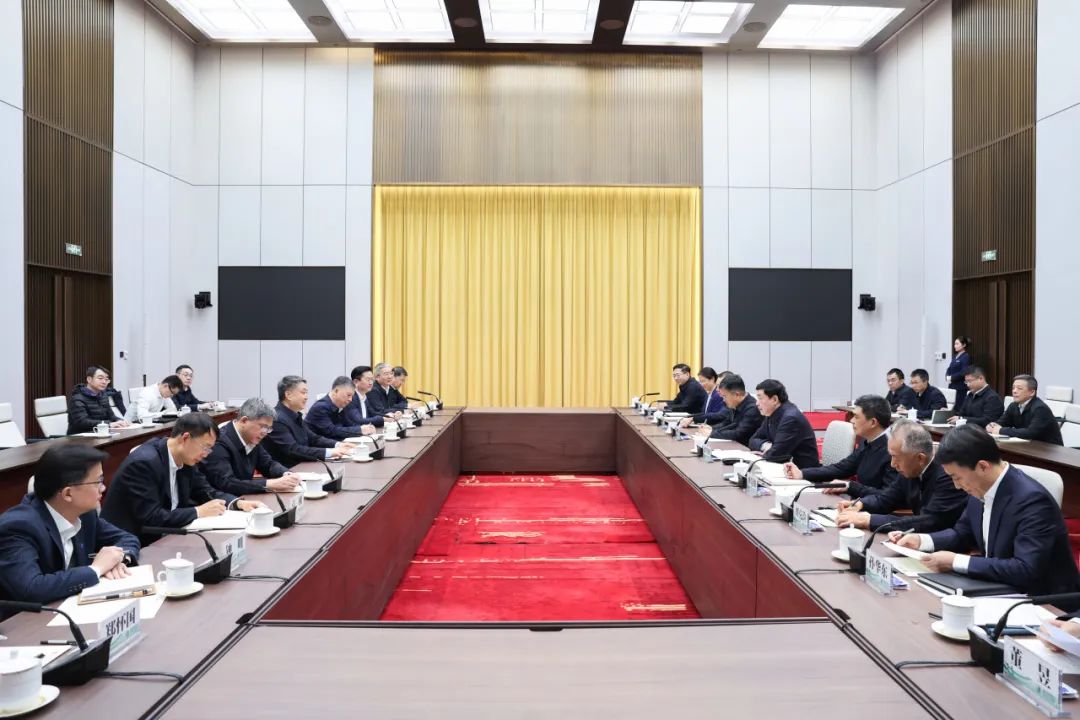 溫樞剛張文峰與國家電網(wǎng)董事長張智剛、總經(jīng)理龐驍剛會談