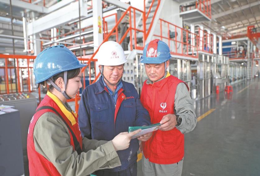 國(guó)網(wǎng)湖北電力助力工業(yè)企業(yè)綠色低碳轉(zhuǎn)型