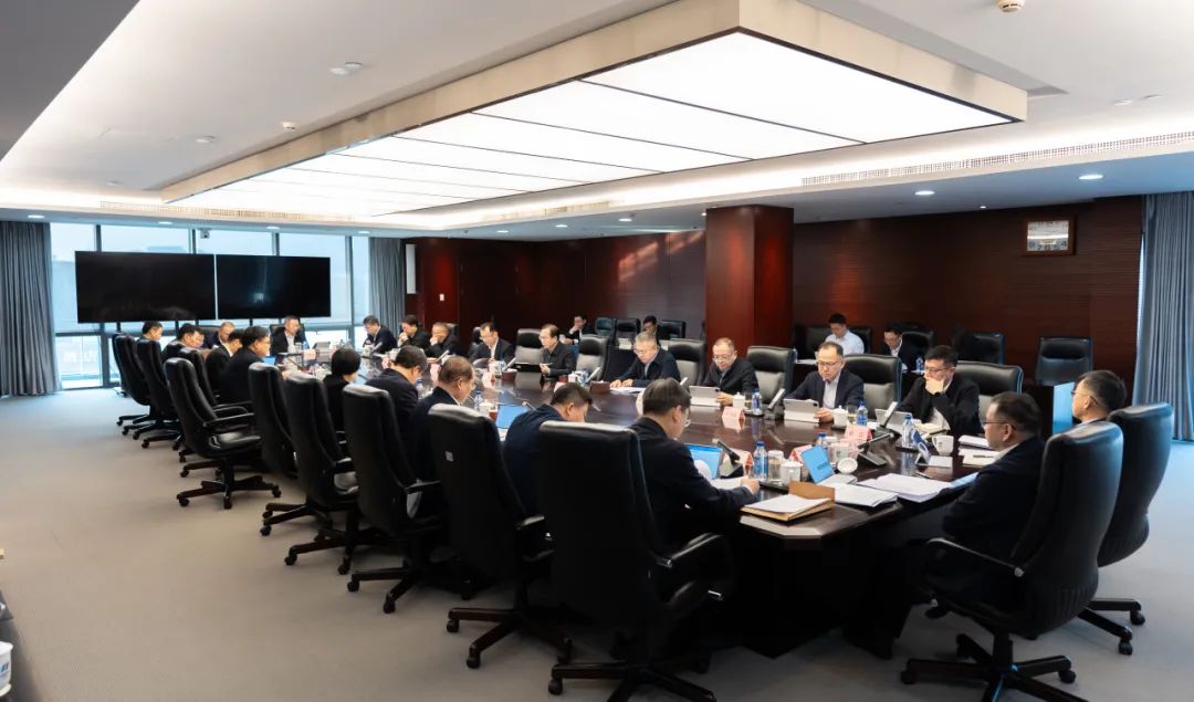 中國(guó)華電黨組傳達(dá)學(xué)習(xí)習(xí)近平總書(shū)記近期重要講話和重要指示精神、上級(jí)重要會(huì)議精神