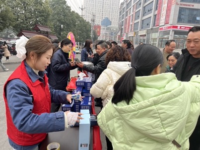 貴州遵義正安供電局：供電送祝福，情暖返鄉(xiāng)路