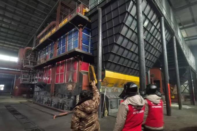 國網(wǎng)康?？h供電公司積極應(yīng)對寒潮 全力服務(wù)供暖企業(yè)